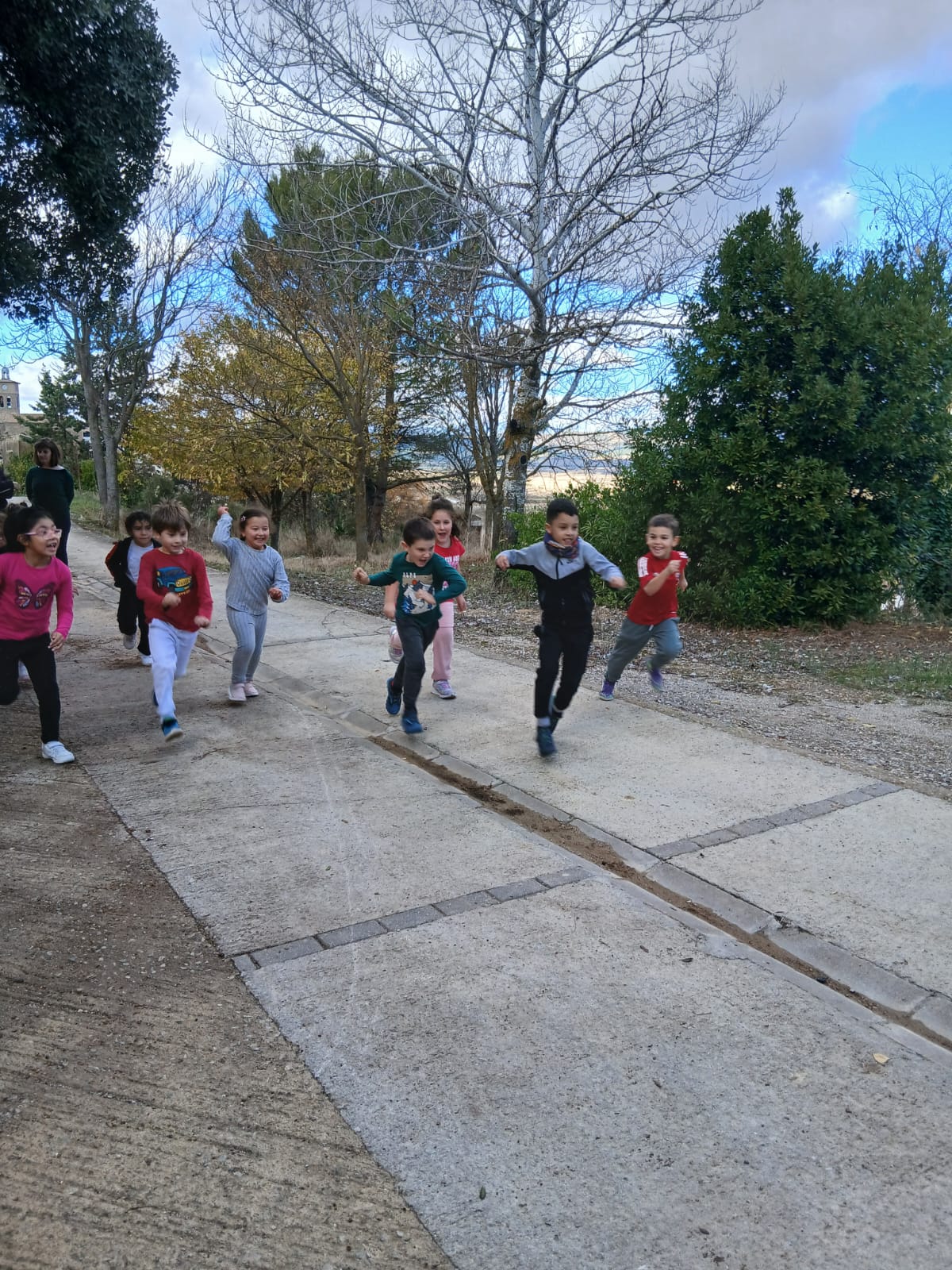 EL DEPARTAMENTO DE EDUCACIÓN APUESTA POR LA EDUCACIÓN FÍSICA Y EL DEPORTE